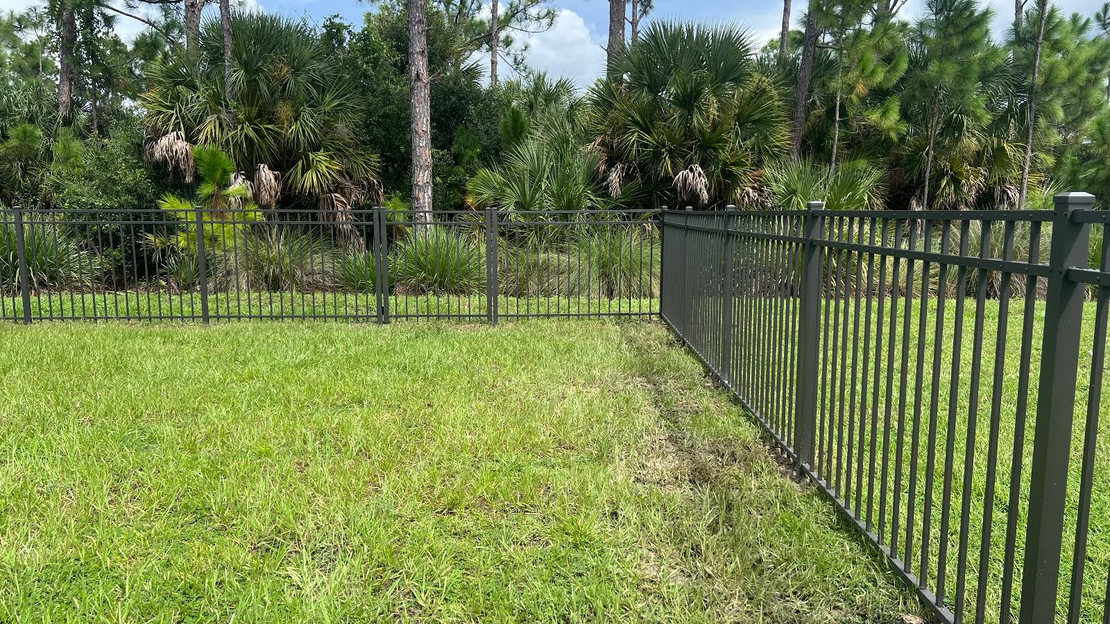 76 Fence photo 2